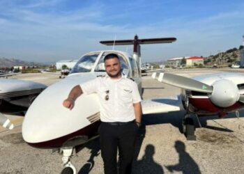 Piloti kosovar në qiellin ndërkombëtar, Lirik Qerimi licensohet për Boeing 737