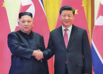 Kim Jong Un i bashkohet Putinit në paradën ushtarake të Kinës – Pekini sfidon Perëndimin me demonstrim force