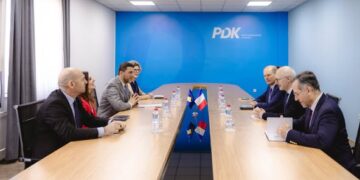 Memli Krasniqi takon emisarin francez Rene Troccaz: Integrimi evropian, rruga më e drejtë për Ballkanin