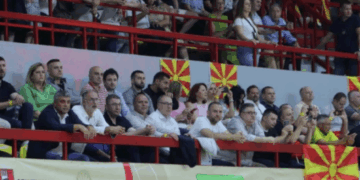 “Do të hetojmë dhe do të ketë sanksione”-Kryeministri maqedonas dënon thirrjet antishqiptare në Kumanovë