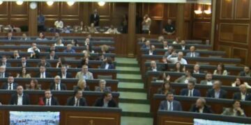 Vazhdon agonia-pritet edhe një krizë kushteuse