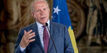 Pacolli kërkon të ndryshohet qëndrimi ndaj Ukrainës: Në kufi me Moldavinë i kanë kthyer disa shtetas tanë, i kanë quajtur terroristë