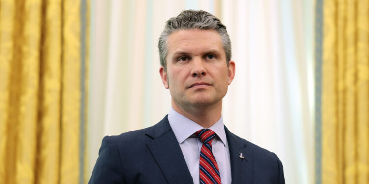 Shefi i Pentagonit nxit reagime të forta: Grave t’u hiqet e drejta e votës