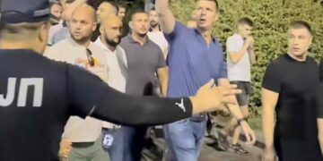 Vëllai i Vuçiqit mes grupeve që sulmuan studentët në Beograd – mbrëmë shpërtheu dhuna!