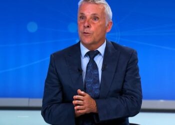 Rohde: “Më mirë të zgjidhet trafiku në hyrje të Vushtrrisë, se të ndërtohen urat mbi Ibër”