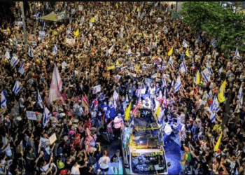 Izrael – Mijëra qytetarë marshojnë nga Jerusalemi në Tel Aviv: “Ndalojeni masakrën në Gaza tani!”