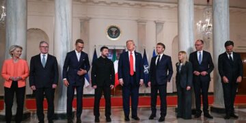 Trump dhe Zelensky afron vendimin për paqe: “Takimi trepalësh me Putinin është çështje kohe”