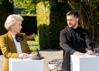 Zelenskyy shkon në Uashington me liderët kryesorë evropianë për bisedime me Trump