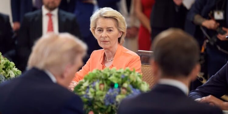 Von der Leyen: Lufta tregtare BE–SHBA do të ishte dhuratë për Moskën dhe Pekinin