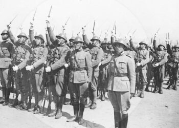 “Si lindi rendi në Shqipëri moderne: Historia e panjohur e shkollës së parë të Xhandarmërisë në Gjirokastër”