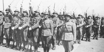 “Si lindi rendi në Shqipëri moderne: Historia e panjohur e shkollës së parë të Xhandarmërisë në Gjirokastër”