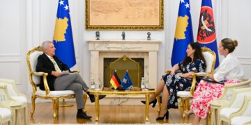 Presidentja Osmani priti ambasadorin gjerman, diskutohet stabiliteti institucional dhe bashkëpunimi ndërkombëtar