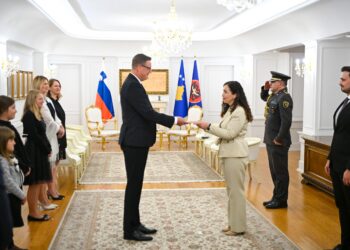 Presidentja Osmani pranon letrat kredenciale të ambasadorit të ri slloven në Kosovë