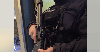 Aksioni në Prishtinë dhe Pejë: Shtatë të arrestuar – sekuestrohen drogë, 34 automjete, armë e para