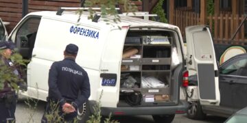 Të shtëna me armë në Beograd: Një grua e vrarë, pesë persona të plagosur në Vishnjiçka Banjë