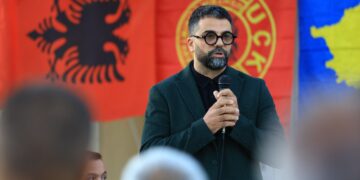 Behrami: Me gojë të vet Kurti e pranoi se është një antiamerikan i përbetuar