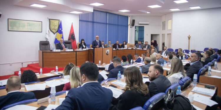 Komuna e Ferizajt miraton buxhetin për vitin 2026 — Fokus te investimet kapitale