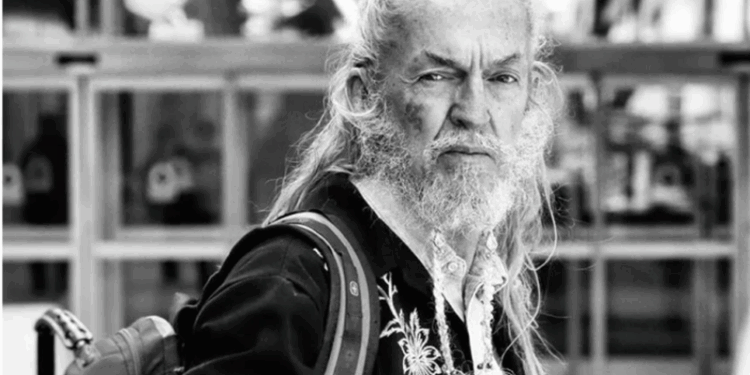 Ron Whitehead: Jeta është kreativitet i lindur nga dashuria