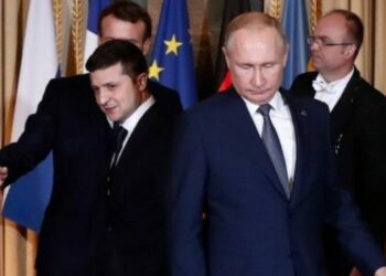 Zelensky i përgjigjet Putinit: Nëse nuk dëshiron të takohesh me mua, më fto në Moskë