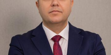 Blerim Sallahu reagon për krizën institucionale: Kushtetuesja ka dy zgjidhje