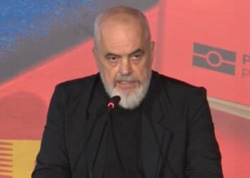 Rama për shkarkimin e Veliajt: Një kryetar i lidhur këmbë e duar, duhet të ecim para për kryeqytetin