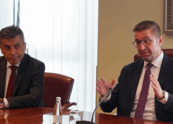 Doganat fshijnë shqipen – ASH: Heshtja e VLEN’it është tradhti