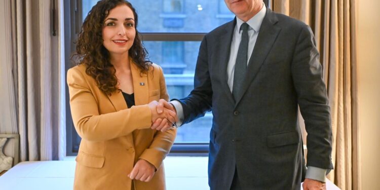 Presidentja Osmani takohet me Ndihmës Sekretarin e Përgjithshëm të NATO-s