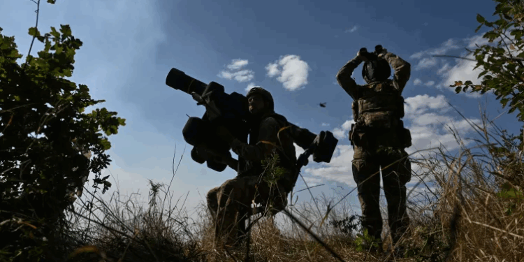 Rusia sulmon Ukrainën, dëmtohet rrjeti i tramvajit në Kiev; SHBA miraton shitjen e raketave Javelin për Poloninë