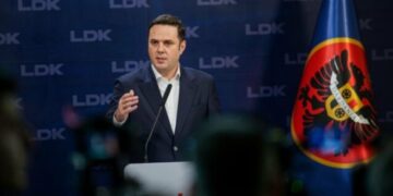 Abdixhiku: Të bashkohemi t’i japim fund kësaj çmendurie politike