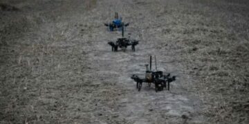 Dronët me inteligjencë artificiale hyjnë në betejë – Ukraina e para në botë që i dërgon në luftë