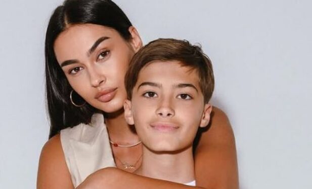 ‘Doja ta hiqja djalin’, Adrola rrëfen kapitullin e errët të jetës së saj