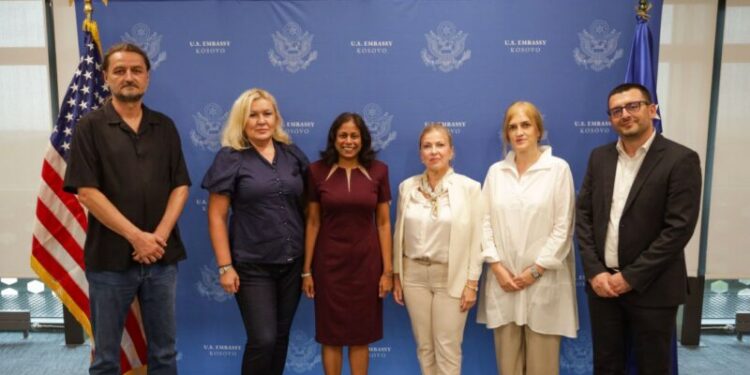 ShBA është e shqetësuar për të drejtat e serbëve në Kosovë dhe do t’i mbrojnë porositi Prattipati