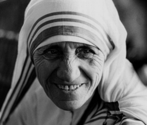 9-vjetori i shenjtërimit të Nënë Terezës, Trump: Përfaqësonte më të mirën te secili prej nesh