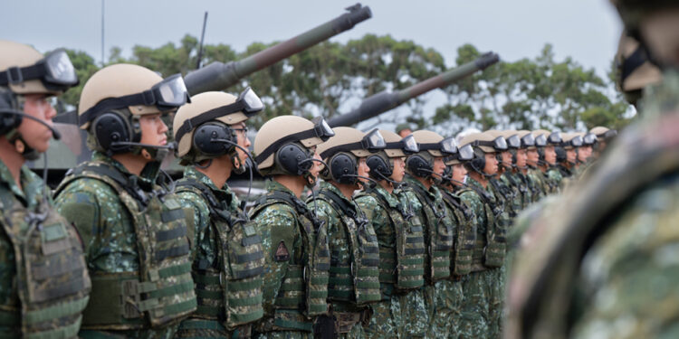 Tajvani i Gatshëm për Mbrojtje: Polarizimi Politik, Jo Vullneti, Sfida Kryesore Kundër Kërcënimeve Kineze