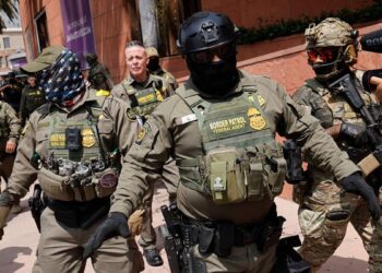 Robotë, spiunazh dhe inteligjencë artificiale: Arsenal i teknologjisë së ICE për kontrollin e emigrantëve