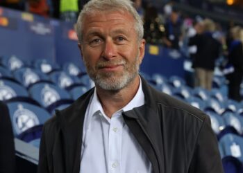 Roman Abramovich humb betejën ligjore me BE-në: Sanksionet mbeten në fuqi