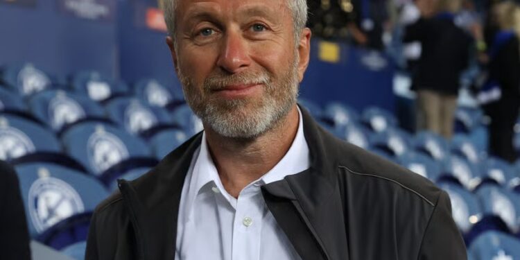 Roman Abramovich humb betejën ligjore me BE-në: Sanksionet mbeten në fuqi