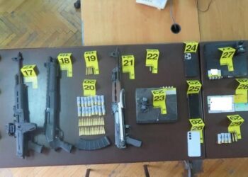 Sekuestrohen armë dhe municion pas një rasti të shtënave, dy persona në kërkim