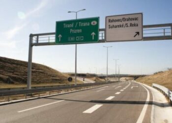 Policia njofton se do të ketë mbyllje të disa rrugëve në Kosovë gjatë tri ditëve, përfshirë edhe Autostradën