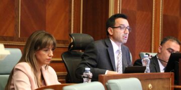 Kushtetuesja “i vendos fre” Kuvendit – Kryetari Basha shpërndan vendimin për deputetët