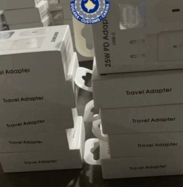 Dogana e Kosovës sekuestron qindra adapterë të padeklaruar në Han të Elezit
