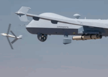 Dronët amerikanë përdoren si “anije mëmë” për sulme precize me municione të lëvizshme