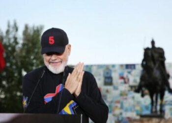 Rama: Ka plazhe ku i trajtojnë vizitorët si skllevër, sikur do hanë shkopin e çadrës