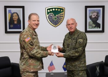 Komandanti i FSK-së priti në takim Komandantin e SATMO-s