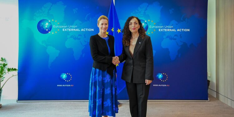 Presidentja Osmani takohet me Kaja Kallas në New York, ritheksohet prioriteti i integrimit të Kosovës në BE