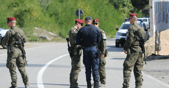 KFOR thotë se s’ka identifikuar asnjë dron nga Serbia në veri, Sveçla e Hoxha thanë ndryshe