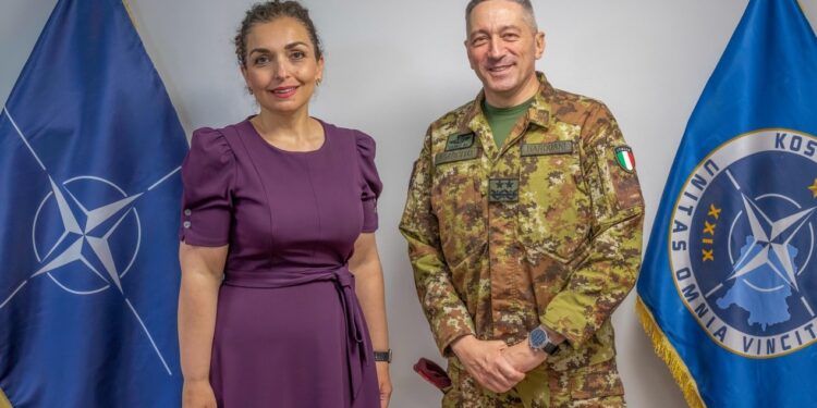 Gjenerali Barduani pret Presidenten Osmani, diskutohet siguria dhe stabiliteti në Kosovë
