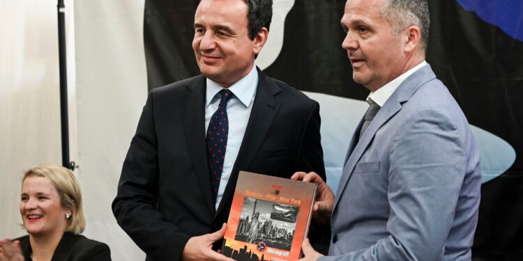 Kurti falënderon mërgatën në SHBA: “Hisedare historike në arritjet e Kosovës”