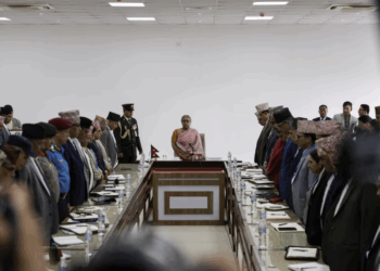 Nga DJ në revolucionar: Aktivistët e rinj rrëzojnë qeverinë e Nepalit dhe emërojnë udhëheqës të përkohshëm