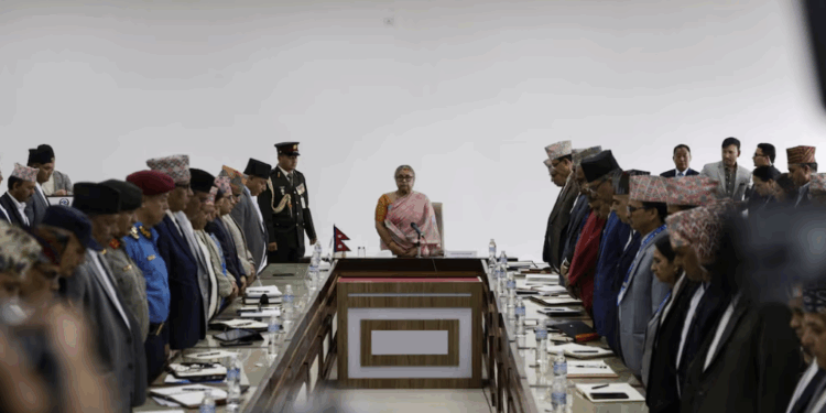 Nga DJ në revolucionar: Aktivistët e rinj rrëzojnë qeverinë e Nepalit dhe emërojnë udhëheqës të përkohshëm